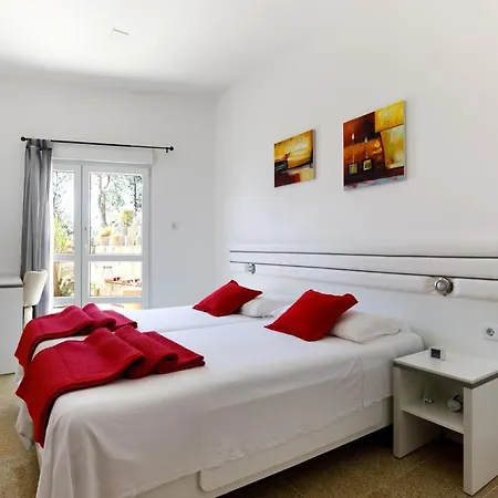 Ark Apartment *